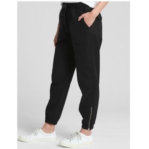Nwt Gap Girlfriend Utility Joggers 